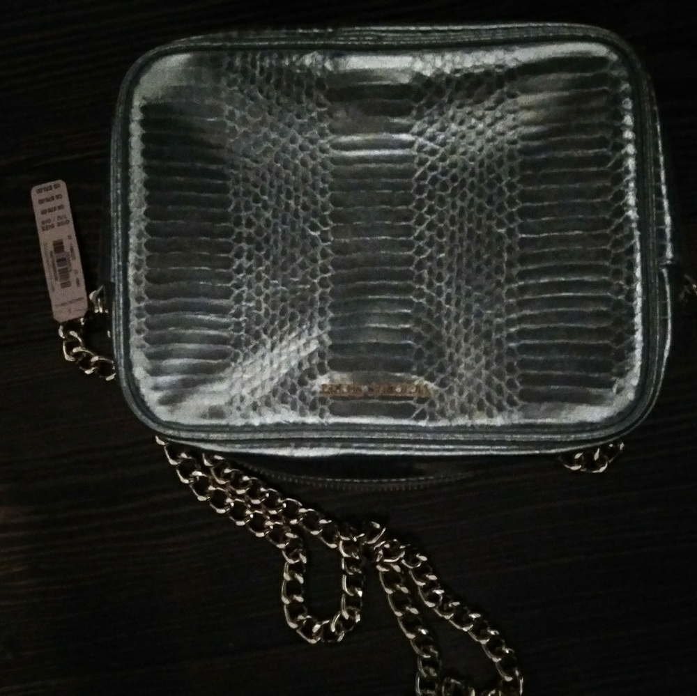 Purses - Picture 2 of 3